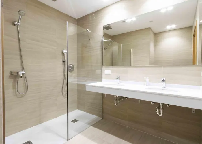 The Collection - Monpas * Σαν Σεμπαστιάν